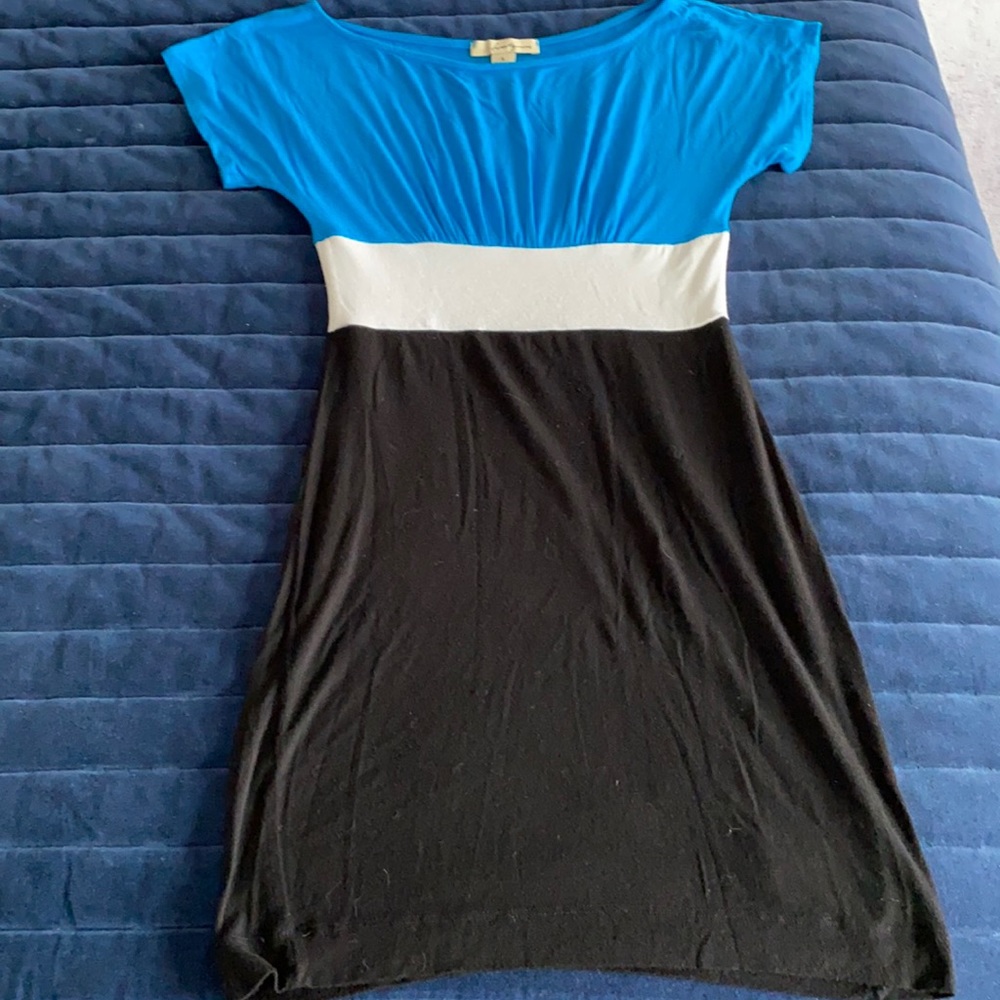 Color block dress. Forever 21 S.